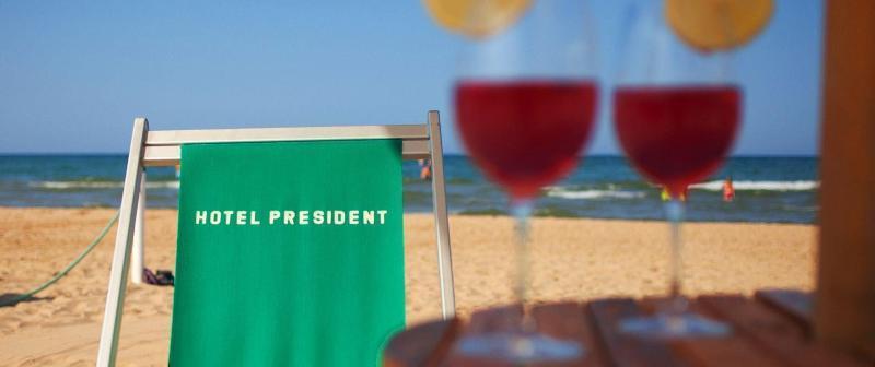Hotel President Васто Экстерьер фото